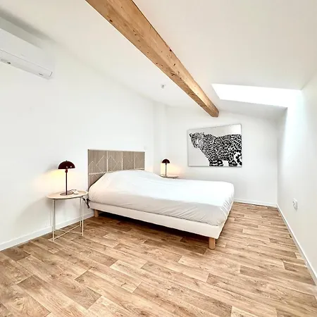 L'escale, T3 Clim - 6 Pers, Hyper-centre Lägenhet Nîmes